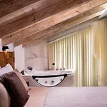 Lena Thassos 3* 포토스