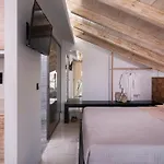 Lena Thassos 3* 포토스