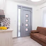 Lena Thassos 아파트호텔